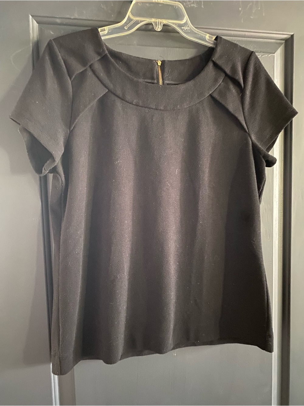Banana Republic Black Short-Sleeve Scoop Neck Blouse